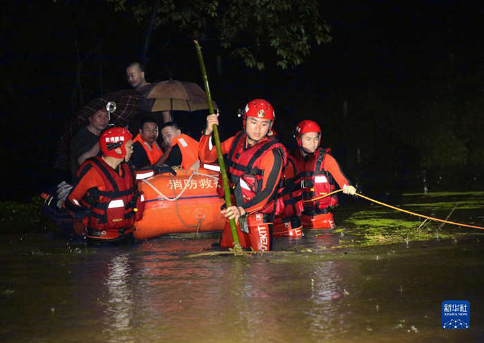 福建龍巖暴雨抗災救災一線直擊