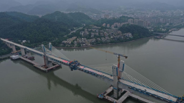 浙江：金建高鐵新安江特大橋合龍