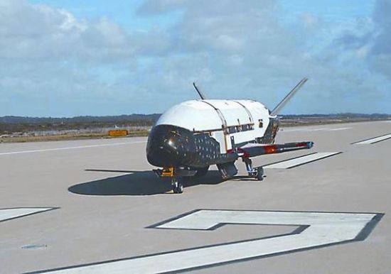 X-37B,，美國(guó)空軍軌道試驗(yàn)飛行器src=