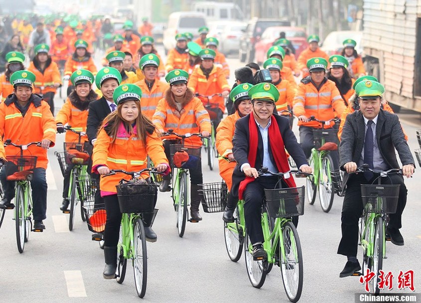 陳光標(biāo)南京免費(fèi)發(fā)自行車 郎朗助陣