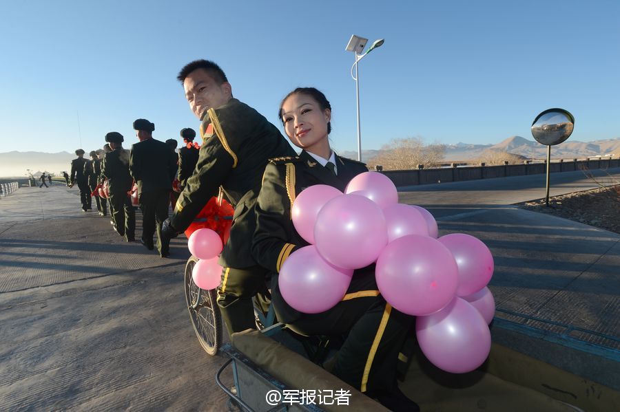 邊防軍人的三輪車婚禮