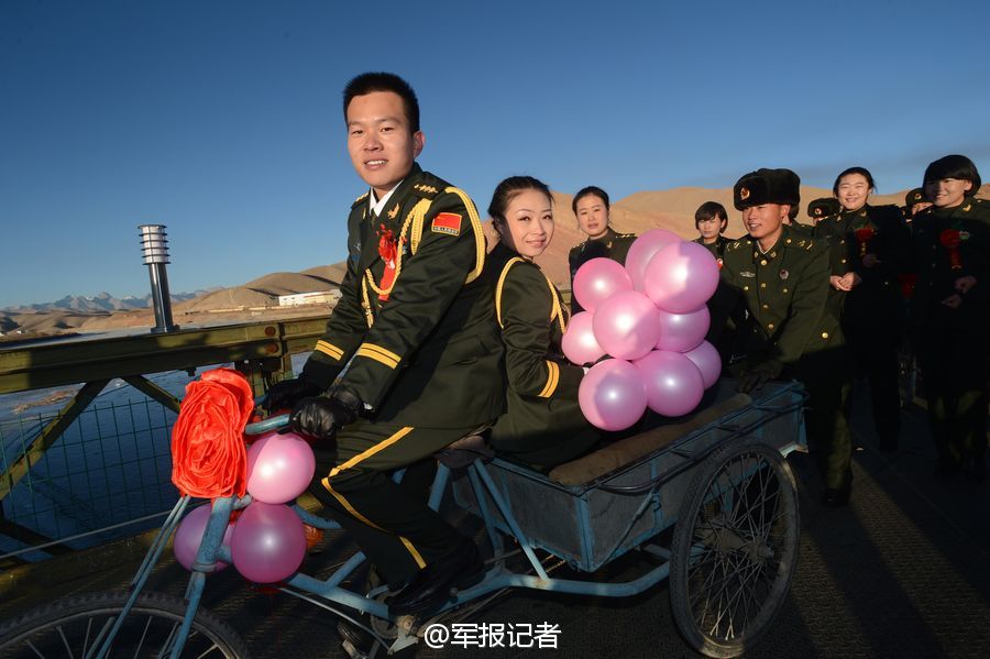 邊防軍人的三輪車婚禮