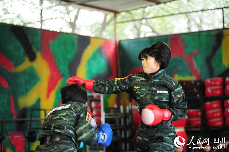 對抗賽,，打出不一樣的風采,。（圖片由四川武警涼山支提供）