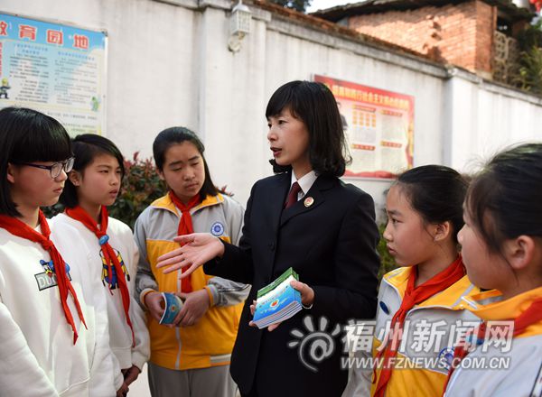 黃榮婷：她是“最美女性”,，更是堅強媽媽